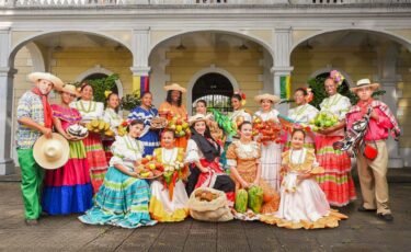 Fundación Folclórica Caña Miel